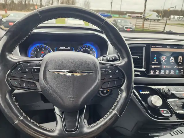 2019 CHRYSLER PACIFICA TOURING PLUS S - Photo 17