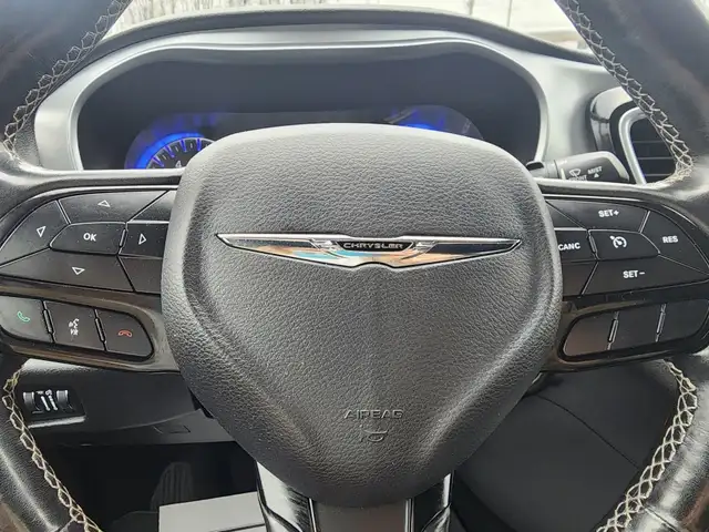 2019 CHRYSLER PACIFICA TOURING PLUS S - Photo 18