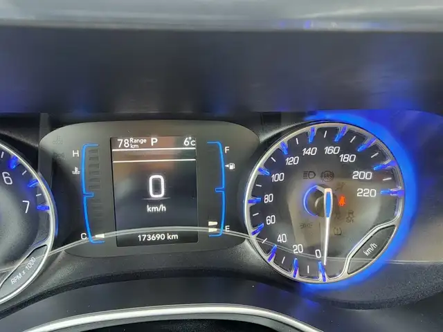 2019 CHRYSLER PACIFICA TOURING PLUS S - Photo 19