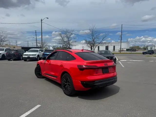 2024 Audi E-Tron QUATTRO LEATHER PAN/ROOF NAV B/SPOT L/ASSIST CA - Photo 3