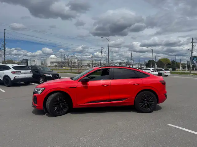 2024 Audi E-Tron QUATTRO LEATHER PAN/ROOF NAV B/SPOT L/ASSIST CA - Photo 7