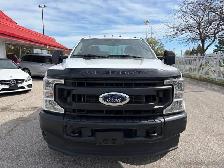 2022 Ford F-250 XL 4WD Reg Cab 8' Box Low Km's ! - Photo 2