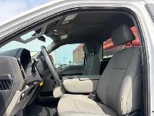 2022 Ford F-250 XL 4WD Reg Cab 8' Box Low Km's ! - Photo 10