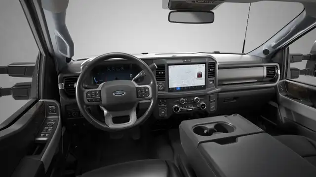 2026 Ford F-350 LARIAT | BLACK APPEARANCE PACKAGE | TAILGATE STE - Photo 4