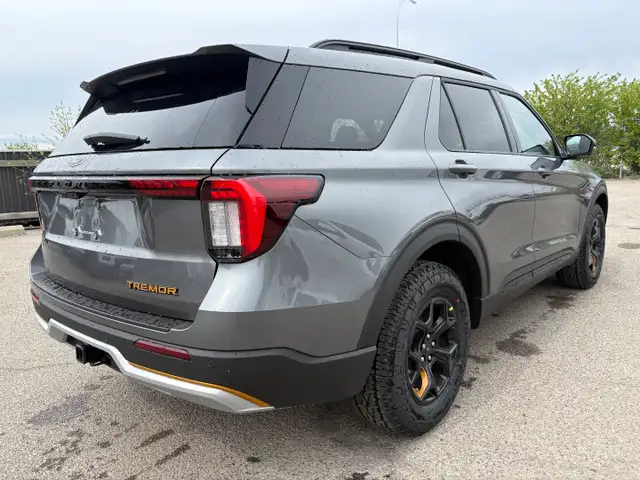 2026 Ford Explorer TREMOR | TREMOR CONVENIENCE PACKAGE - Photo 13