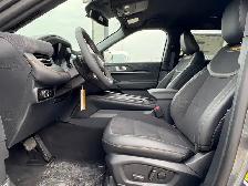 2026 Ford Explorer TREMOR | TREMOR CONVENIENCE PACKAGE - Photo 19