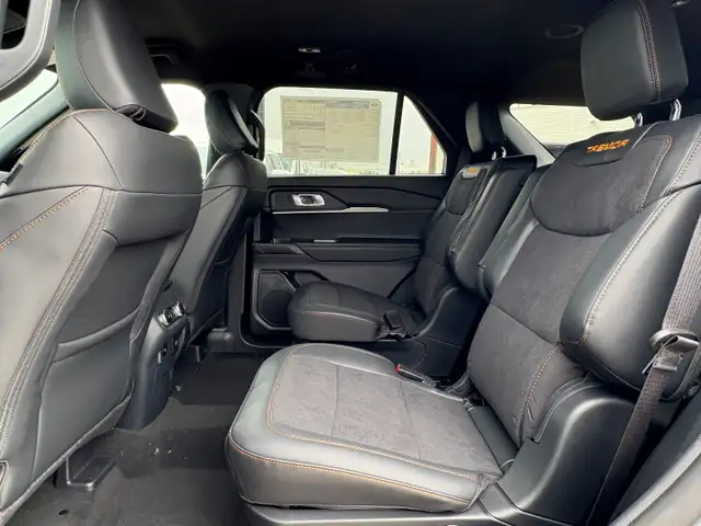 2026 Ford Explorer TREMOR | TREMOR CONVENIENCE PACKAGE - Photo 29
