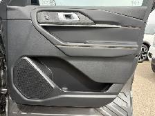 2026 Ford Explorer TREMOR | TREMOR CONVENIENCE PACKAGE - Photo 35
