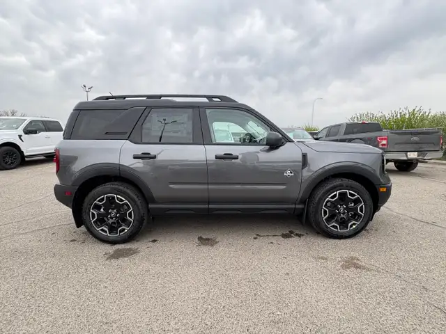 2026 Ford Bronco Sport OUTER BANKS | MOONROOF - Photo 13