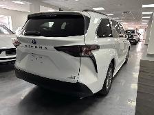 2024 Toyota Sienna LE 8-Passenger AWD HYBRID - Photo 5