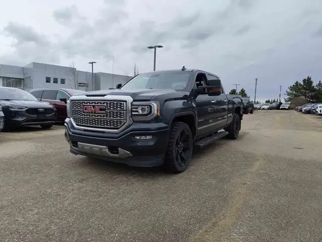 2017 GMC Sierra 1500 Denali 6.2L 6'6 Box | Sunroof - Photo 4