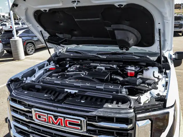 2026 GMC Sierra 3500HD SLE - Photo 10