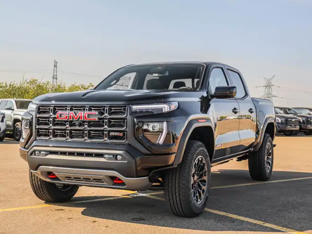 2026 GMC Canyon AT4 - Photo 4