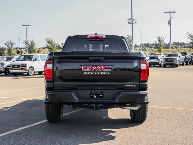2026 GMC Canyon AT4 - Photo 7