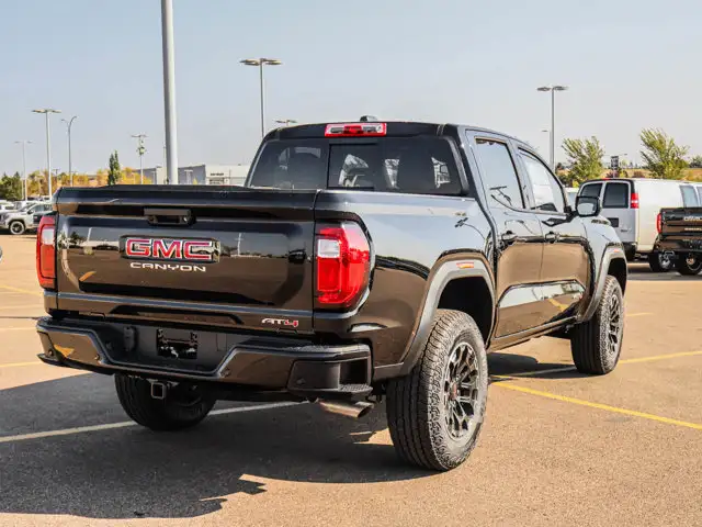 2026 GMC Canyon AT4 - Photo 8
