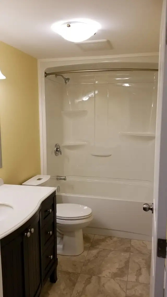 Modern 2 Bedroom Apartment Avail. July 1st $2150 - Photo 7