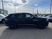 2022 Volkswagen Atlas Cross Sport Highline - Photo 2