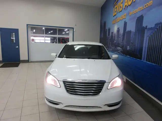 CHRYSLER 200 2011 AUTOMATIQUE BAS PRIX 193700 KM - Photo 3