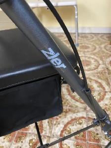 Zeler Upright Walker - Photo 2