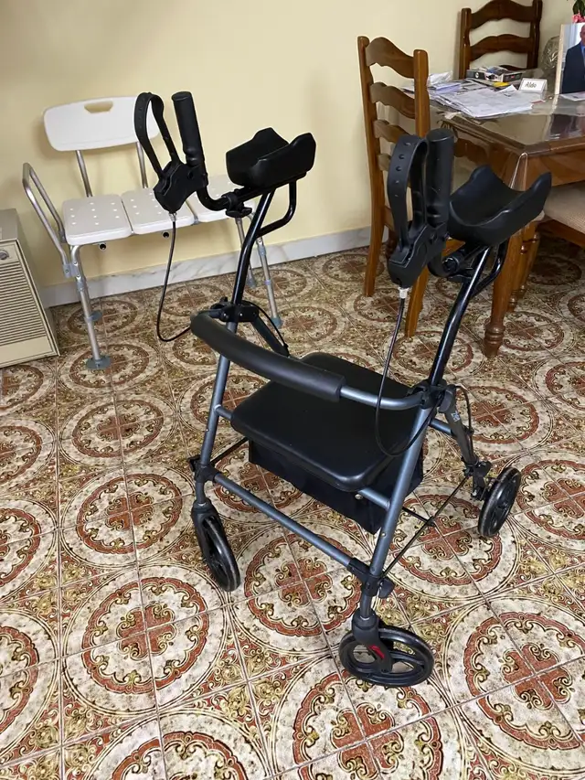 Zeler Upright Walker - Photo 5