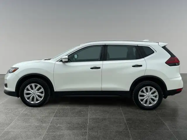 2018 Nissan Rogue S / AWD - Photo 2