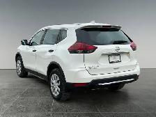 2018 Nissan Rogue S / AWD - Photo 4