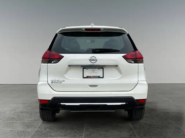 2018 Nissan Rogue S / AWD - Photo 5