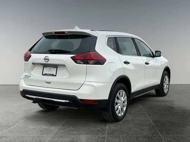 2018 Nissan Rogue S / AWD - Photo 7