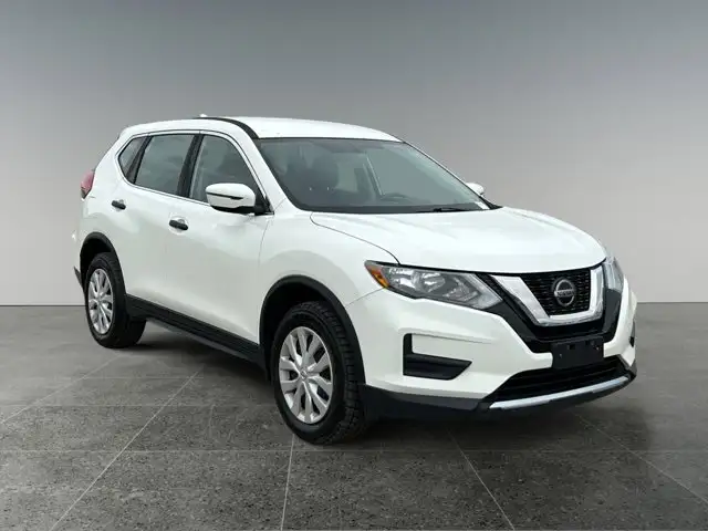 2018 Nissan Rogue S / AWD - Photo 9