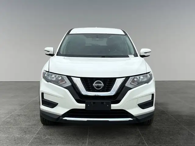 2018 Nissan Rogue S / AWD - Photo 10