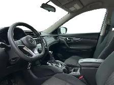 2018 Nissan Rogue S / AWD - Photo 16