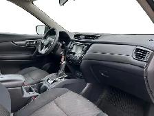 2018 Nissan Rogue S / AWD - Photo 18