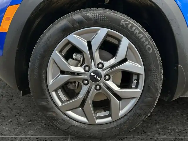 2024 Kia Seltos LX / FWD - Photo 11
