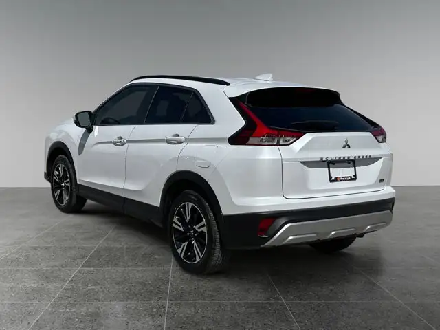 2023 Mitsubishi Eclipse Cross SE/ 4WD - Photo 4