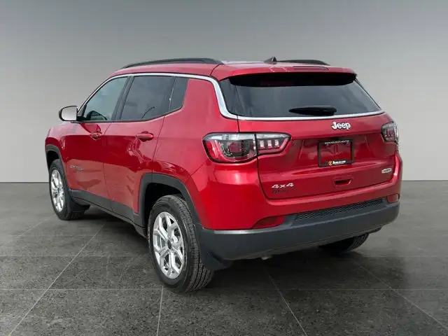 2025 Jeep Compass North /4WD - Photo 4
