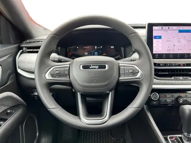 2025 Jeep Compass North /4WD - Photo 14