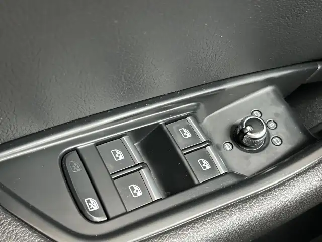 2018 Audi A4 Progressiv - NAV- LEATHER- BACK CAM- SR/F& MORE! - Photo 21