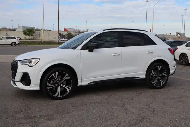 2022 Audi Q3 - Photo 3