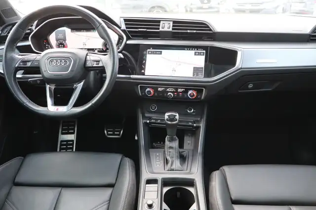 2022 Audi Q3 - Photo 10
