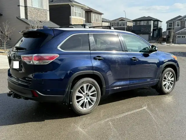 FOR SALE: 2017 Toyota Highlander XLE AWD - Photo 3