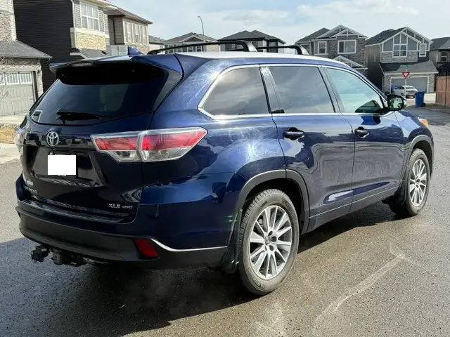 FOR SALE: 2017 Toyota Highlander XLE AWD - Photo 6