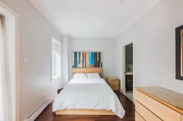 3 Bed, 2 Full Bsth - DOWNTOWN - Photo 2