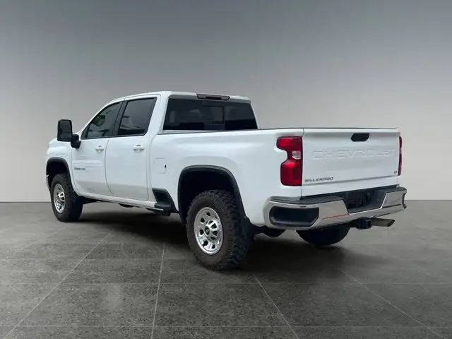 2022 Chevrolet Silverado 3500HD LT - Photo 4