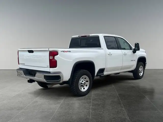 2022 Chevrolet Silverado 3500HD LT - Photo 7