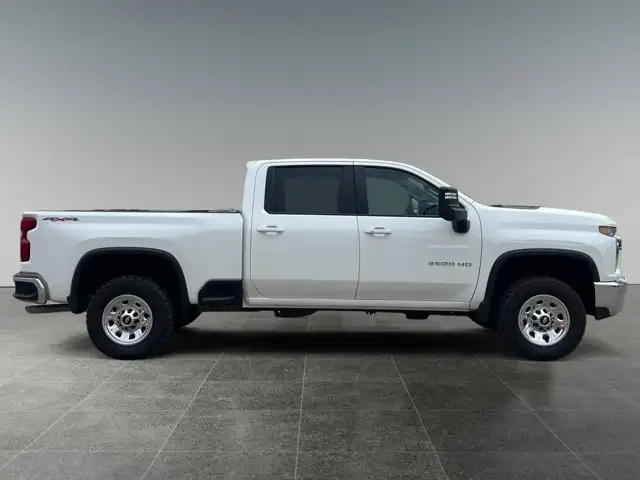 2022 Chevrolet Silverado 3500HD LT - Photo 8