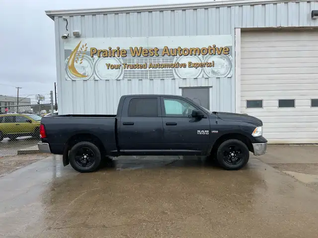 2014 Ram 1500 ST HEMI Crew Cab 5.7L V8 | No Accident | Remote St - Photo 4