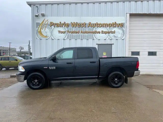 2014 Ram 1500 ST HEMI Crew Cab 5.7L V8 | No Accident | Remote St - Photo 8