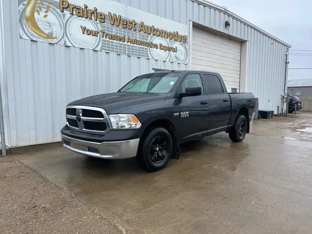 2014 Ram 1500 ST HEMI Crew Cab 5.7L V8 | No Accident | Remote St - Photo 9