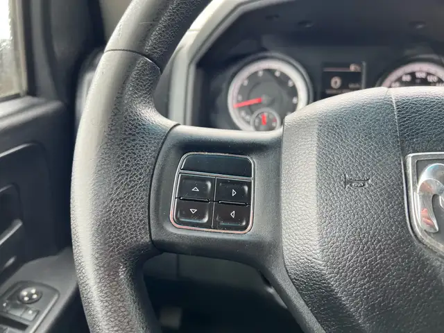 2014 Ram 1500 ST HEMI Crew Cab 5.7L V8 | No Accident | Remote St - Photo 11
