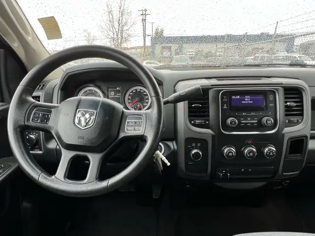 2014 Ram 1500 ST HEMI Crew Cab 5.7L V8 | No Accident | Remote St - Photo 14